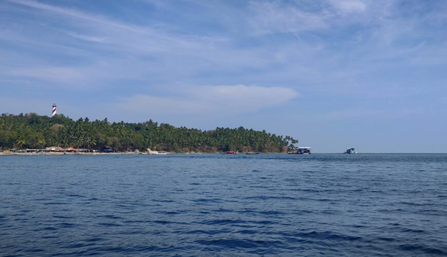 Do people stay in Andaman and Nicobar Islands