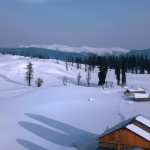 Which month is good for Gulmarg?